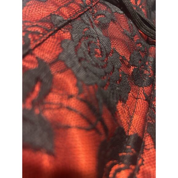 Lavish by Daisy Corsets Corset in Red Black2xxl - Picture 7 of 7